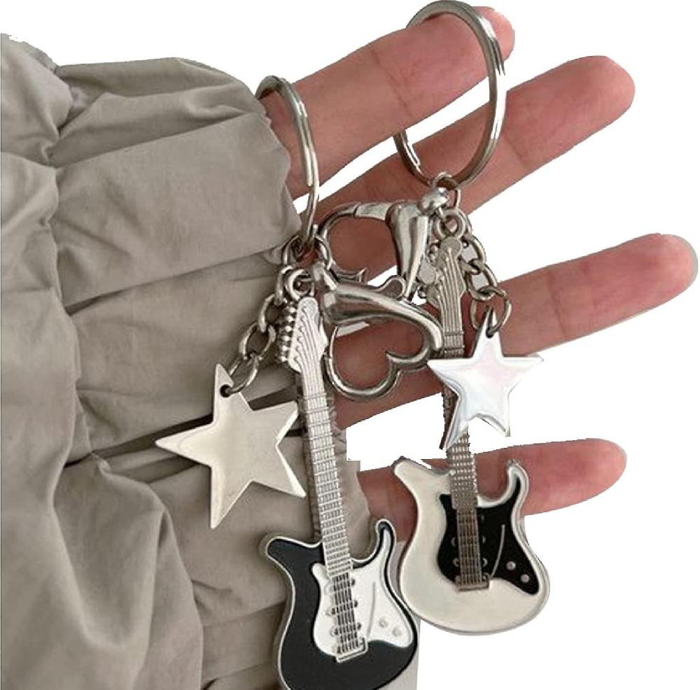 Star Guitar Keychain: Vintage Aesthetic Pendant For Men And Women Qualità Garantita